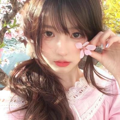 芒果和红色轮椅